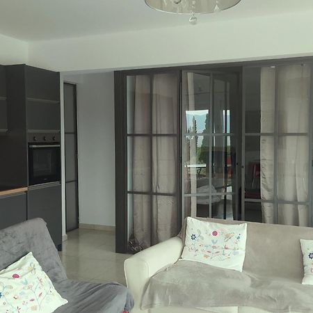 View Διαμερισμα Villa Loukissia Eksteriør billede
