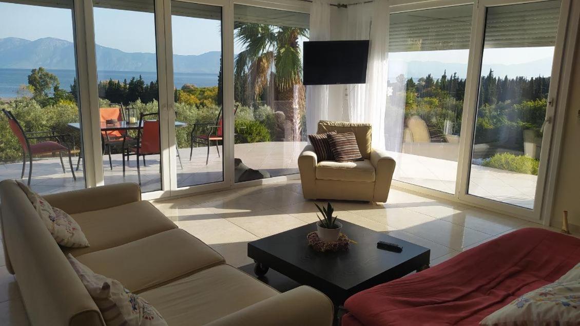 View Διαμερισμα Villa Loukissia Eksteriør billede